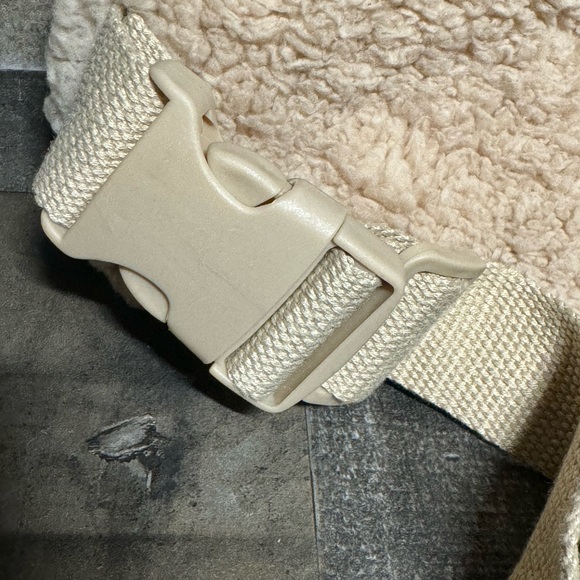 Wild Fable Sherpa Fannypack - Picture 6 of 6